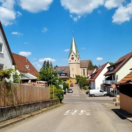 Ruhige, Modern Eingerichtete 2 Im Untergeschoss Eines Zweifamilienhauses * Hildrizhausen