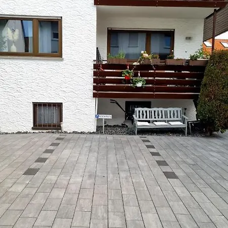 Ruhige, Modern Eingerichtete 2 Im Untergeschoss Eines Zweifamilienhauses Hildrizhausen