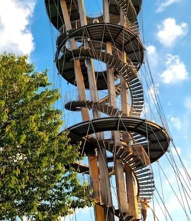 Ruhige, Modern Eingerichtete 2 Im Untergeschoss Eines Zweifamilienhauses