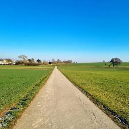 Ruhige, Modern Eingerichtete 2 Im Untergeschoss Eines Zweifamilienhauses Apartment *