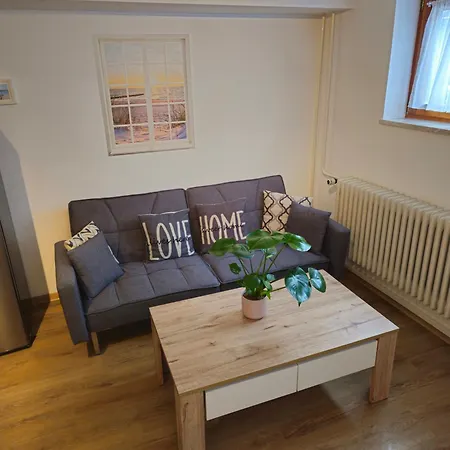 Ruhige, Modern Eingerichtete 2 Im Untergeschoss Eines Zweifamilienhauses * Hildrizhausen